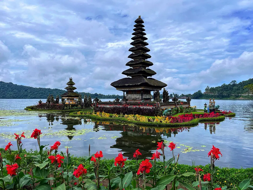 Bali 8