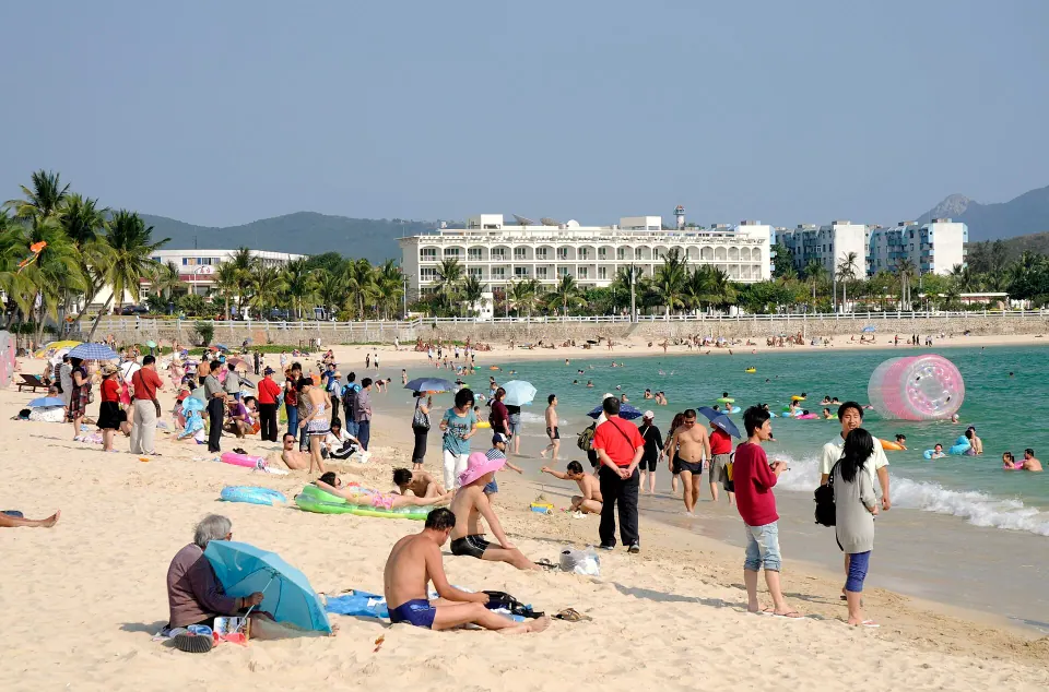 Dadonghai Beach